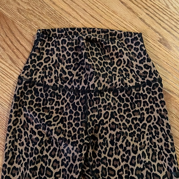 PixieLane cheetah leggings w/high waist sz xs like new - Picture 3 of 4